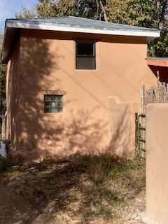 Nana's Mud House and Quiet Arroyo