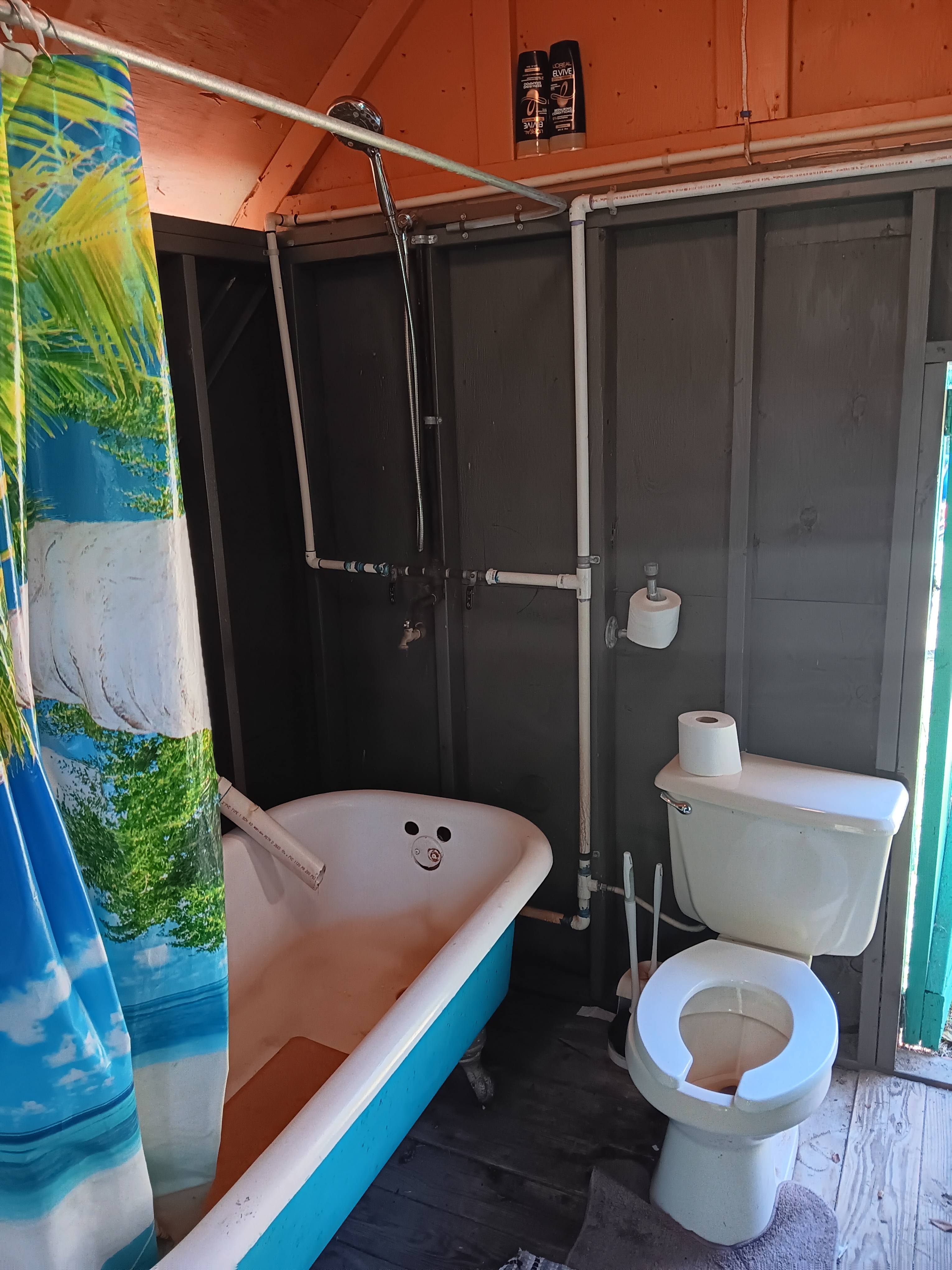 Bath house is really primitive has a shower with cold and hot water great for getting that camping crud and sand off of you