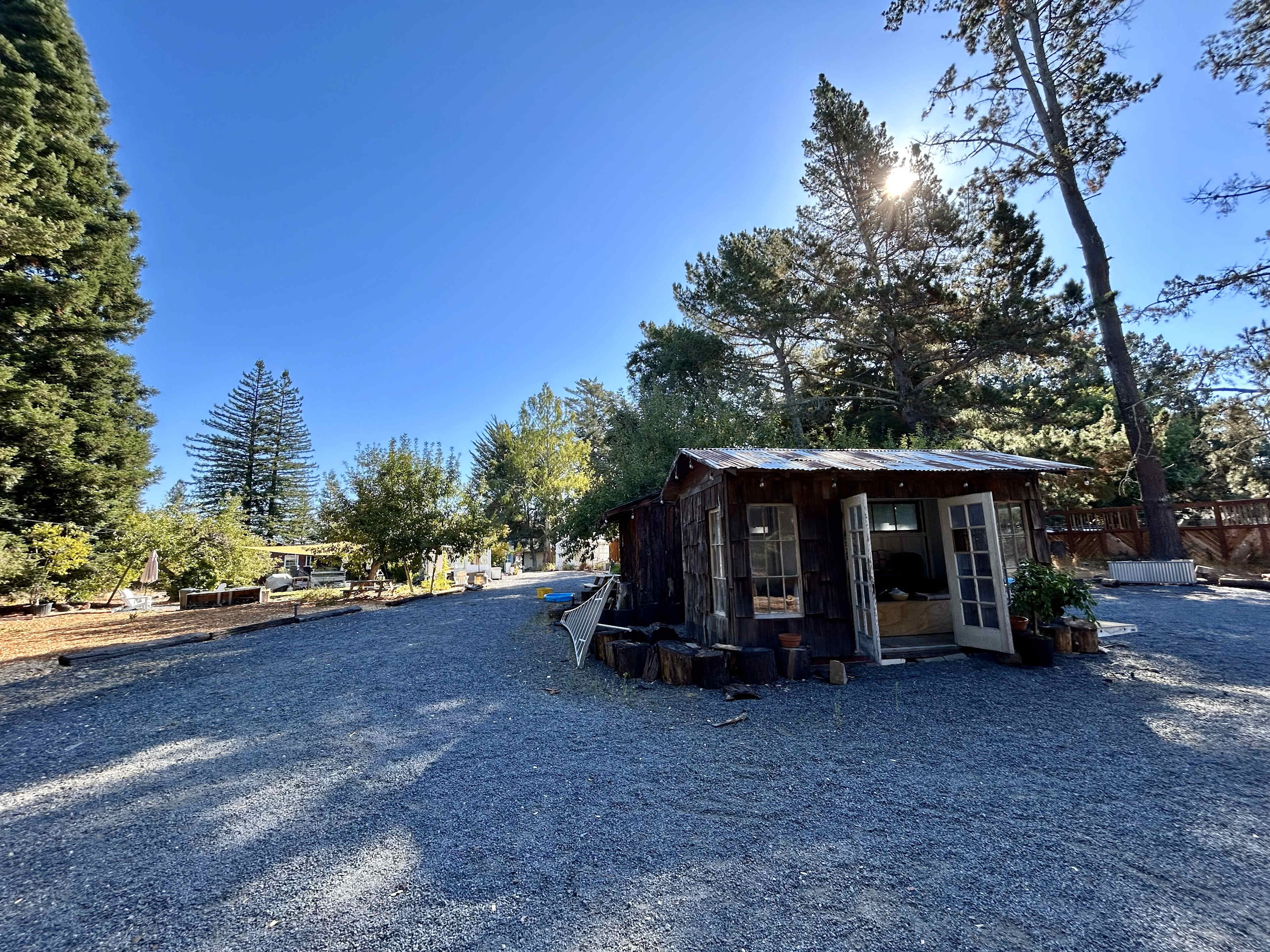 Rustic tiny cabin in Wine Country