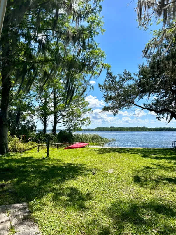 Inglis Lakeside RV Park