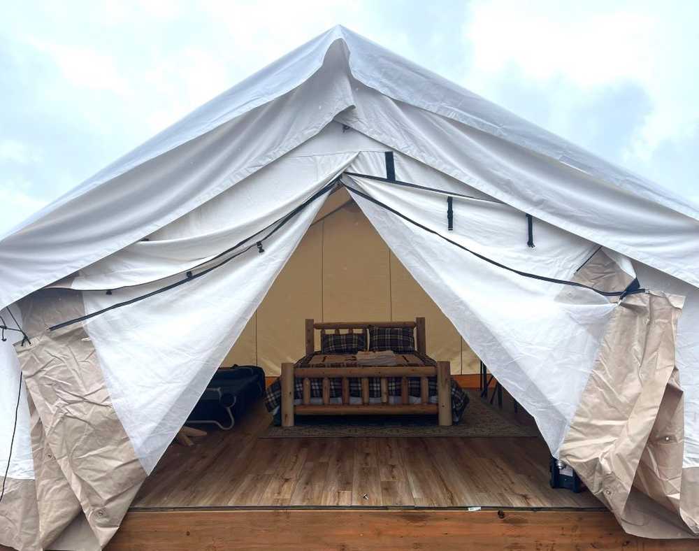 Howling Wolf Resort