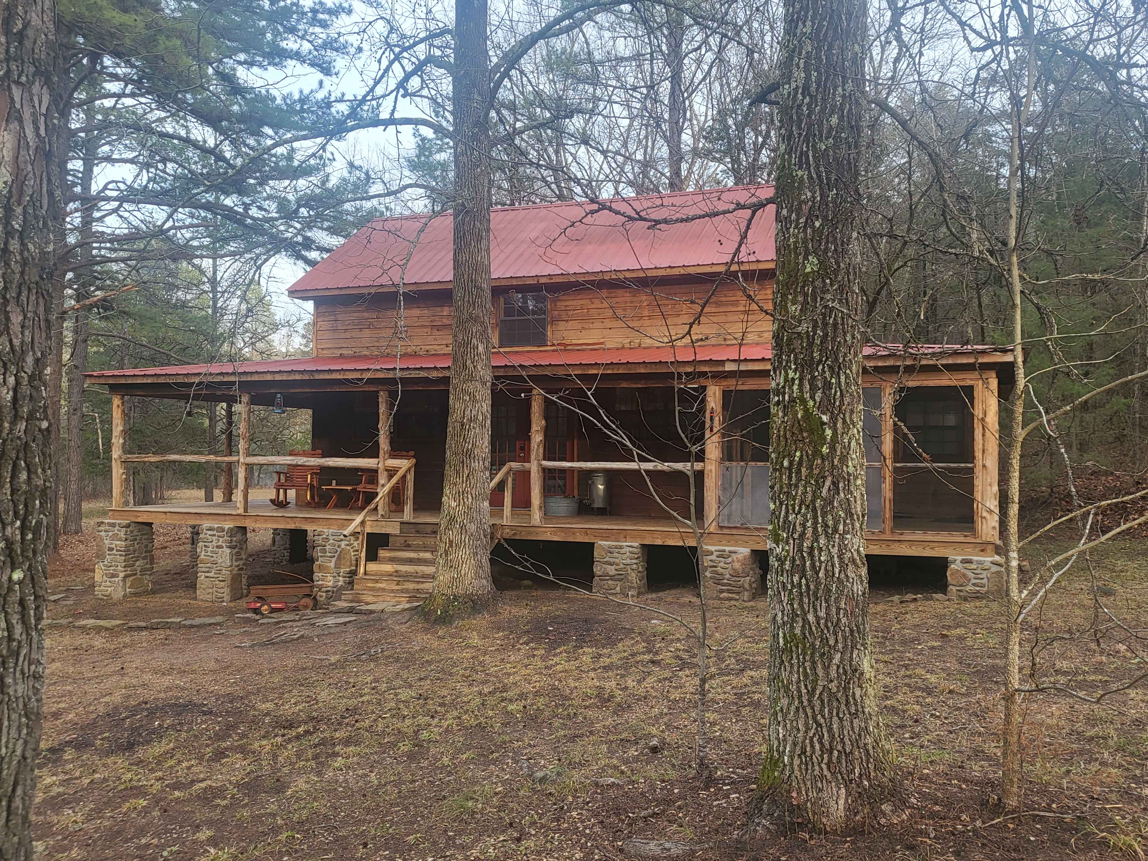 HeeHaw On The Creek, Creek Frontage