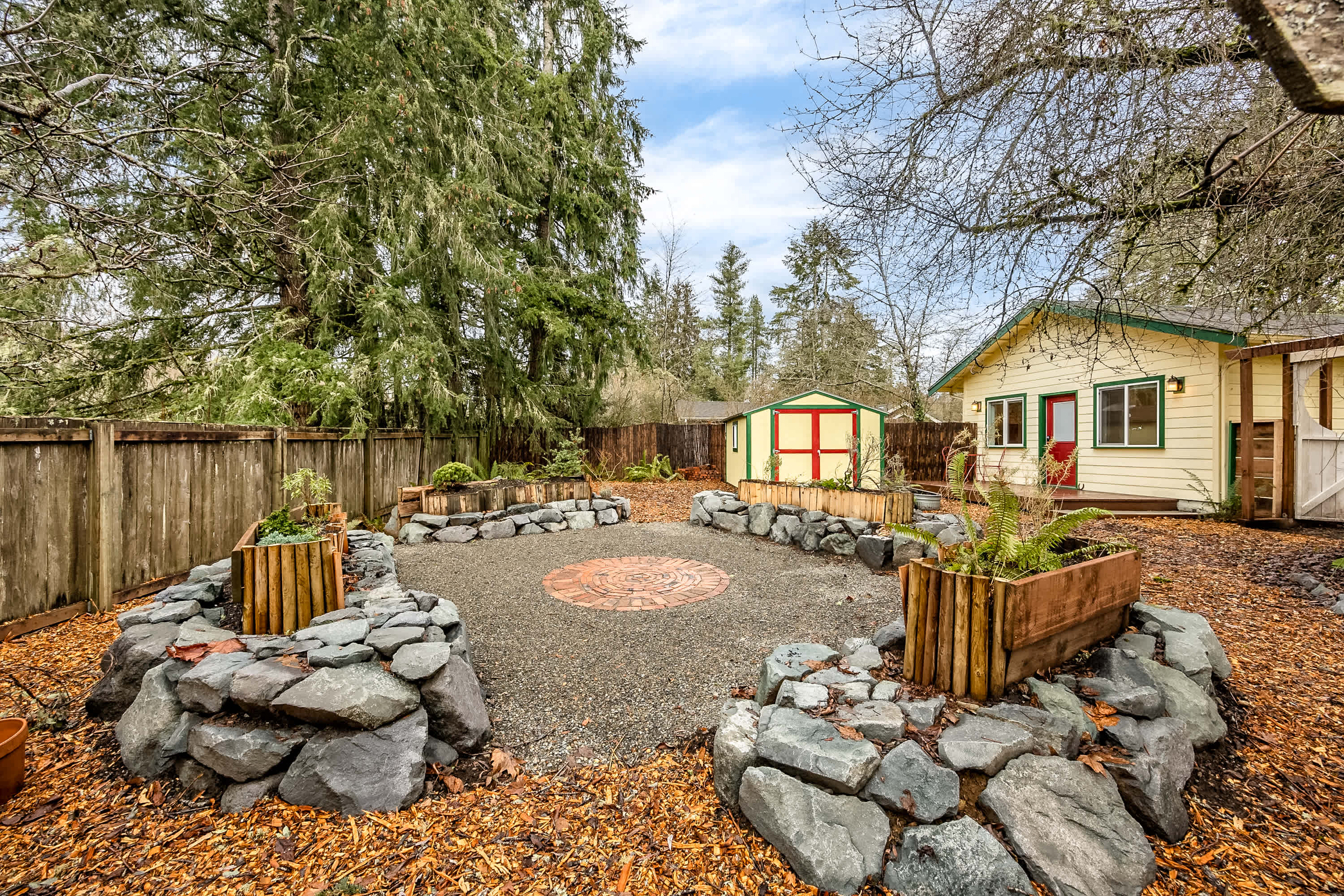 Cozy cottage w/ open air bathhouse