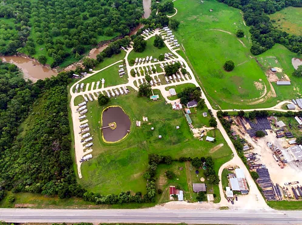 Patriot RV Park - Luling