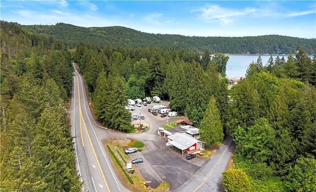 Cove RV Park & Country Store