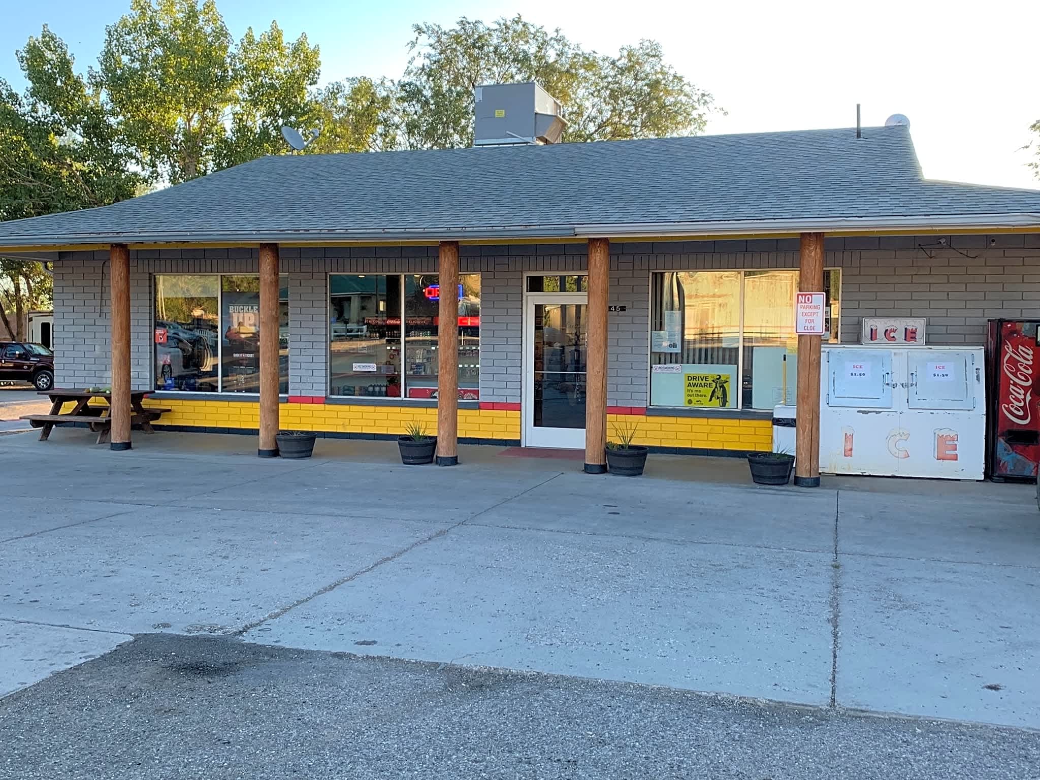 Flying U Country Store & RV Park