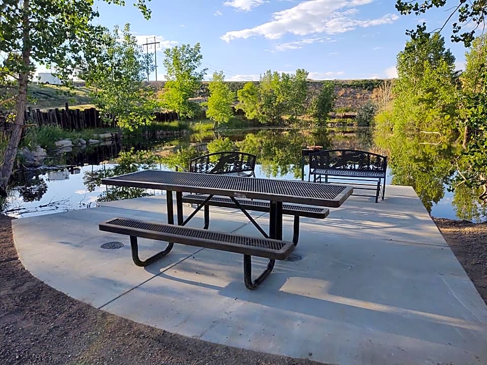 Falcon's Landing RV Park
