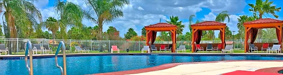 Llano Grande Lake Park Resort