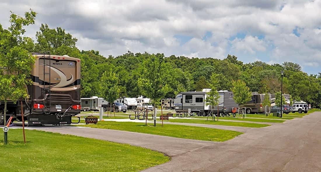 Hog Valley RV & Treehouse Resort