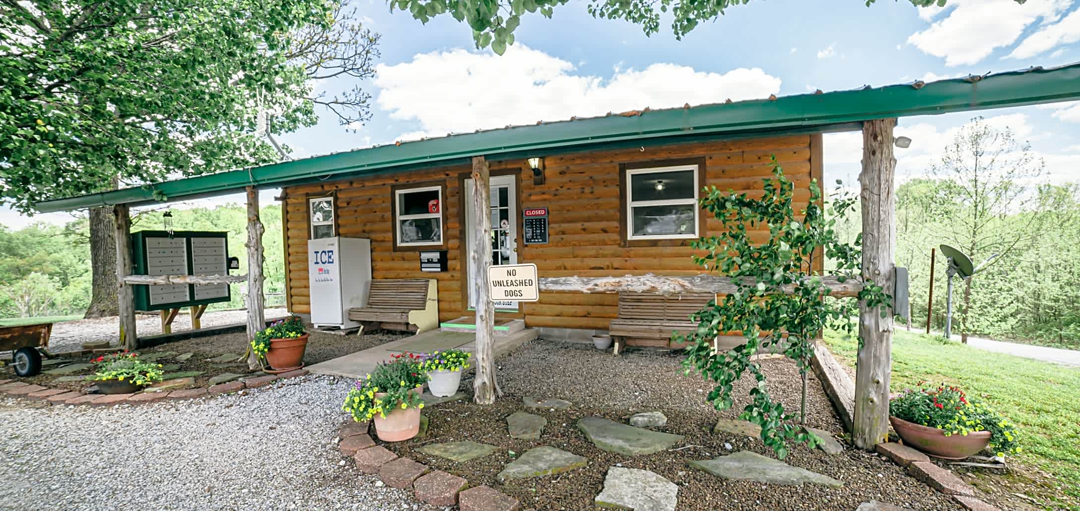 NWA Hideaway