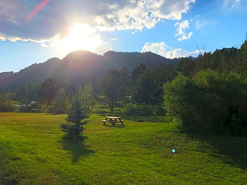 Lost Burro Campground & Lodging