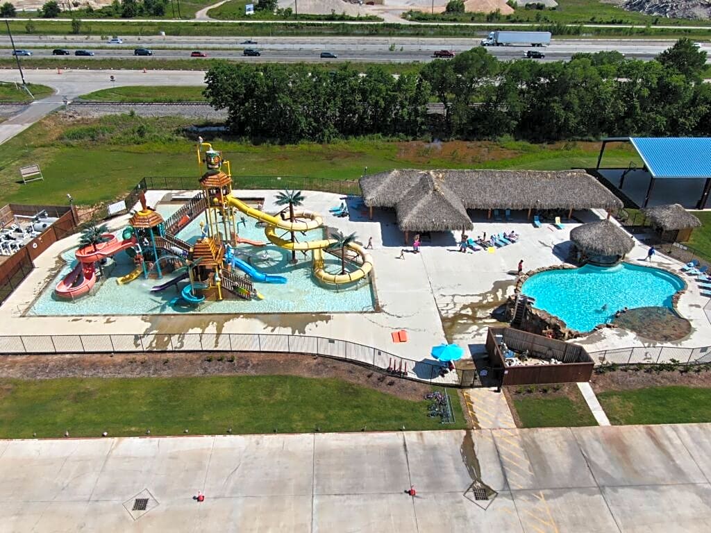 Summer Breeze RV Resort - Brookshire