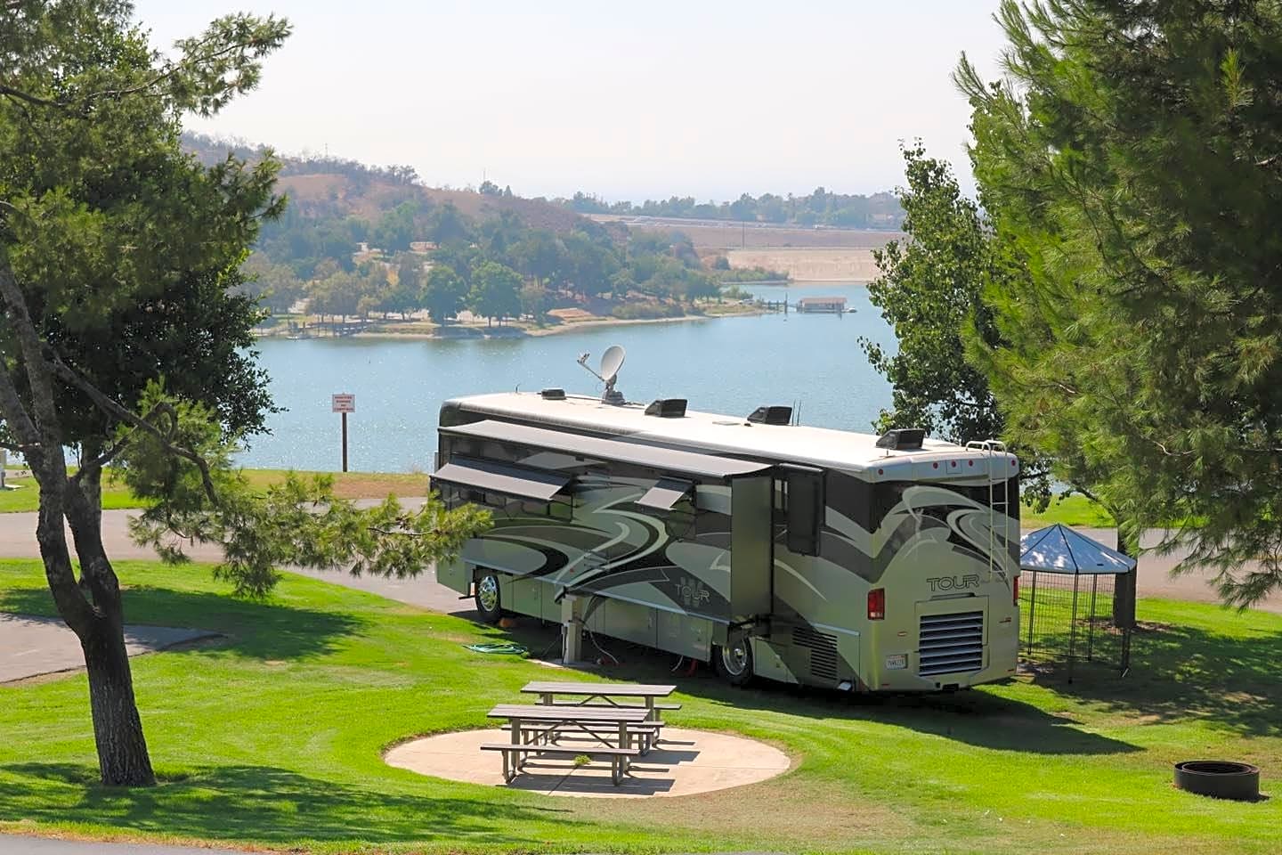 Bonelli Bluffs RV Resort & Campground