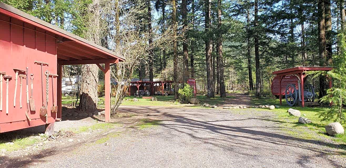 Lewis & Clark Campground & RV Park