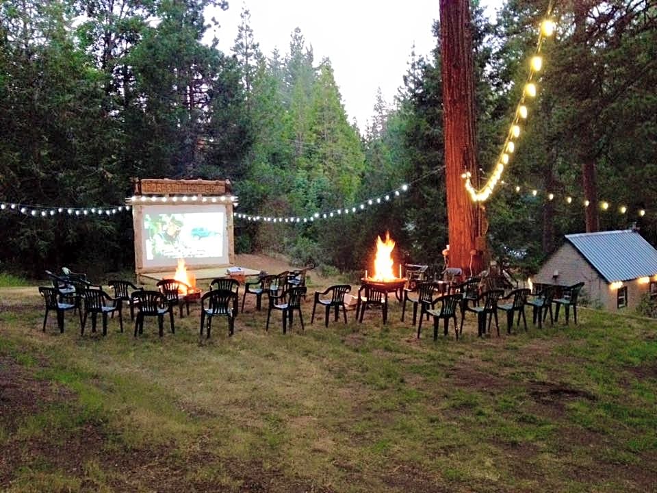 Shaver Lake Village Hotel