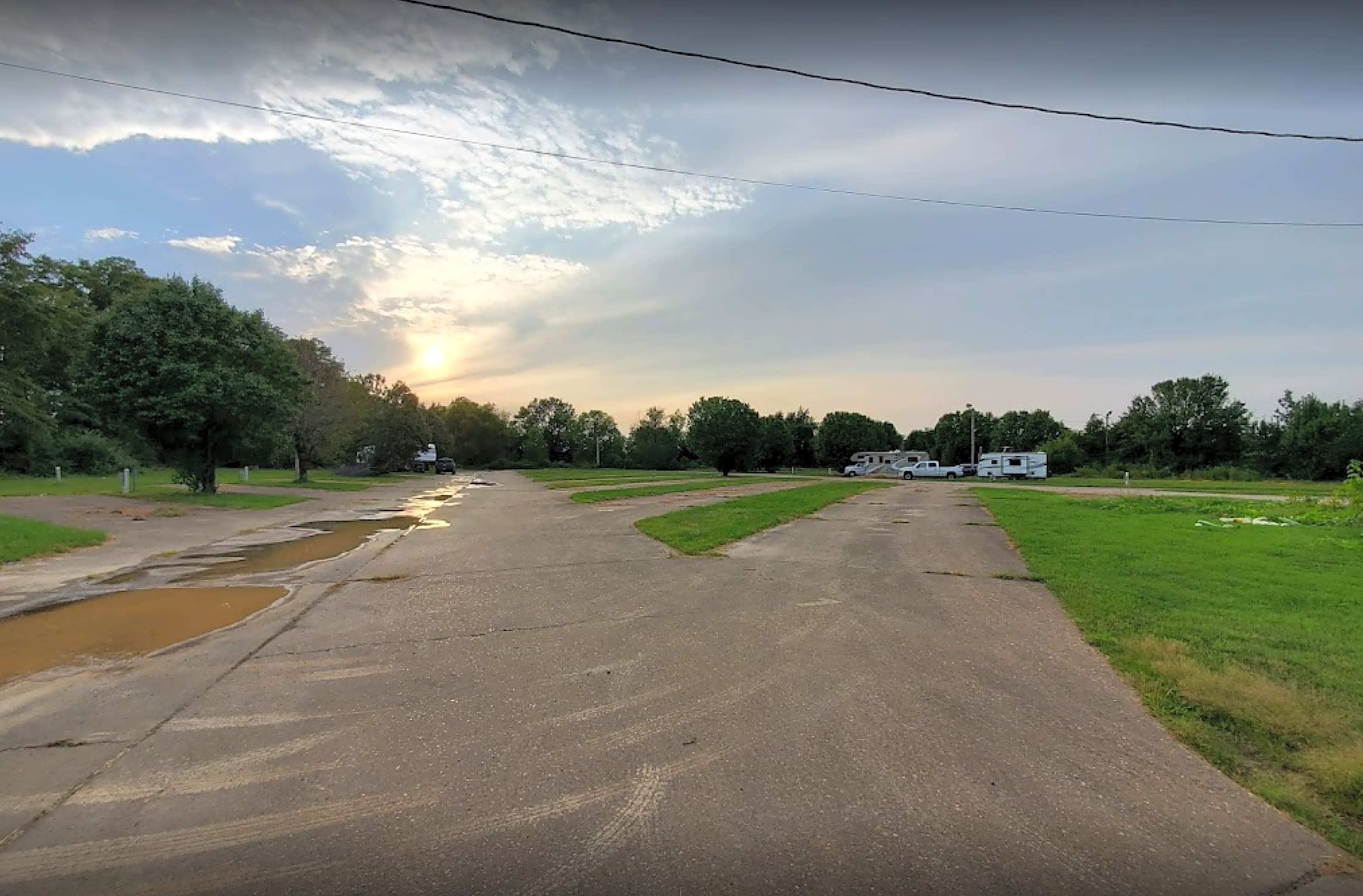 Brinkley Motel & RV Park