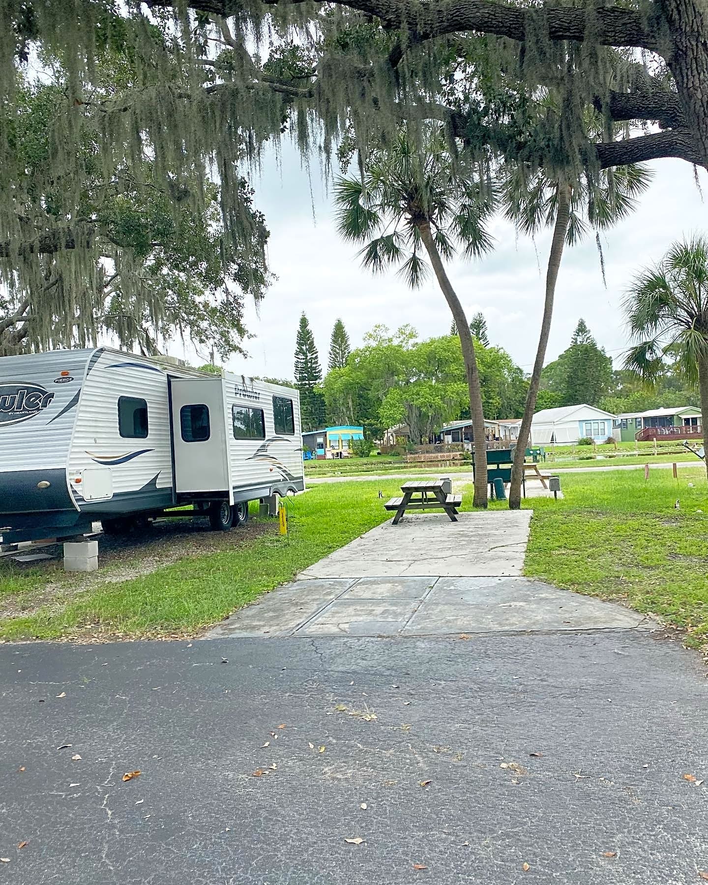 River Oaks RV Resort