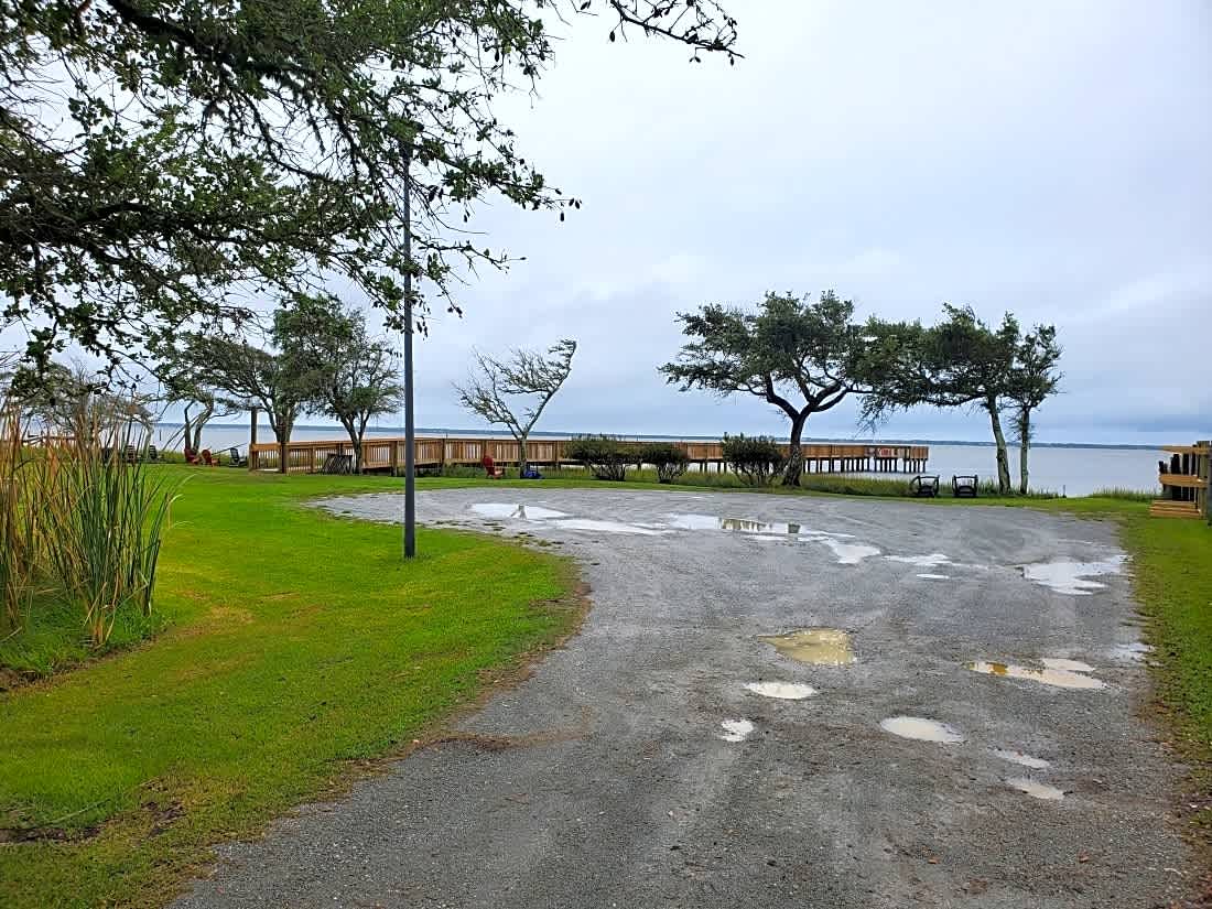 Waters Edge RV Resort