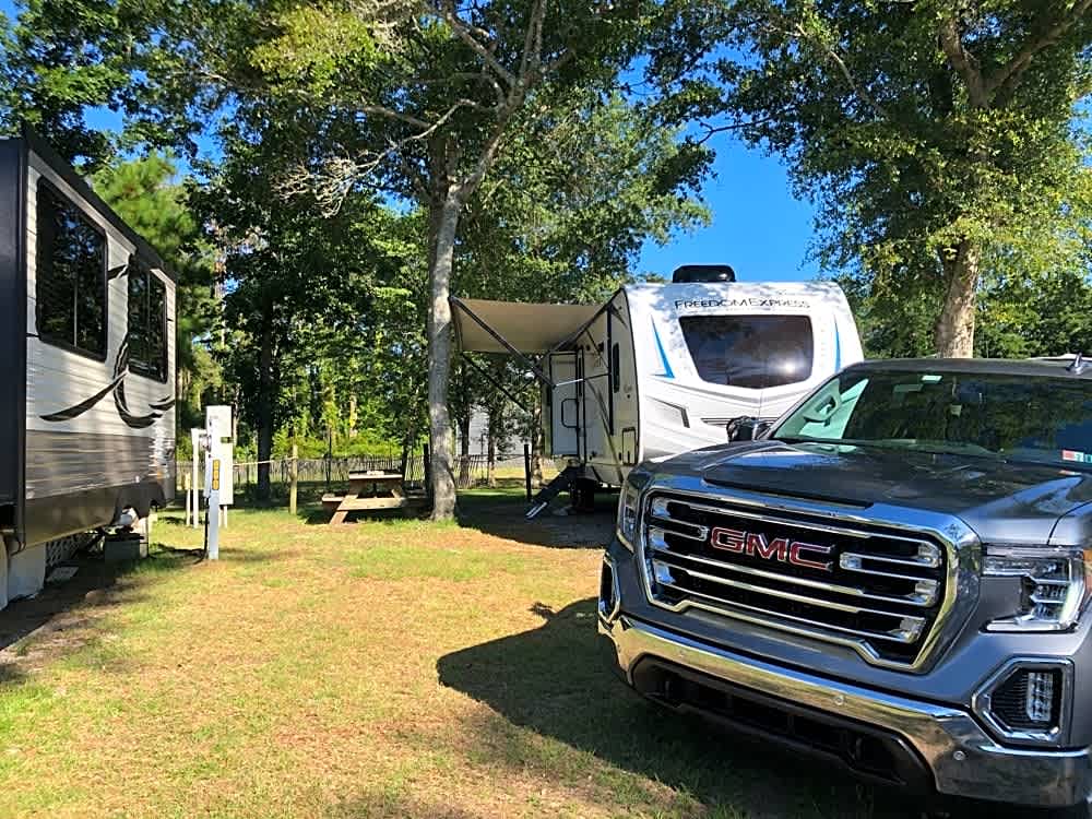 Waters Edge RV Resort