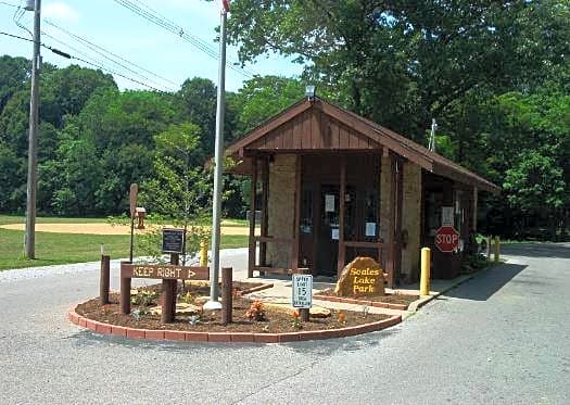 Scales Lake Park