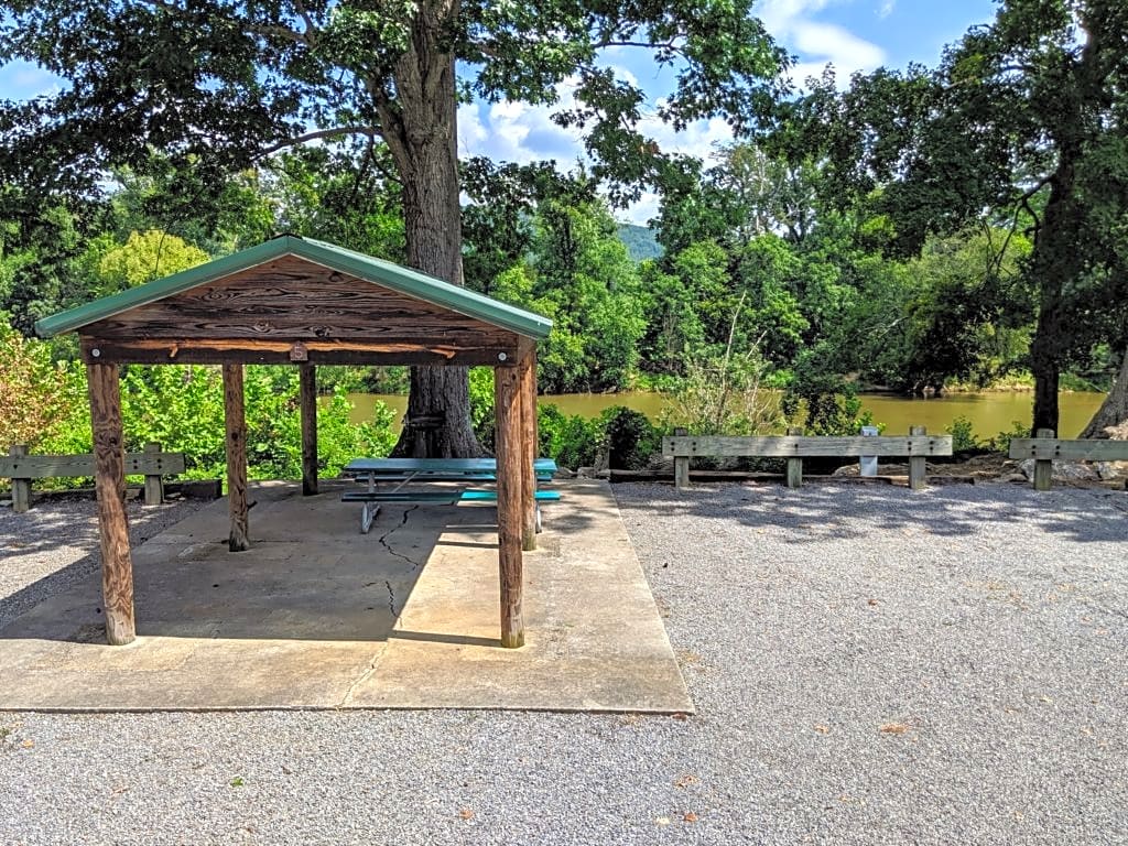 Lock And Dam Campground