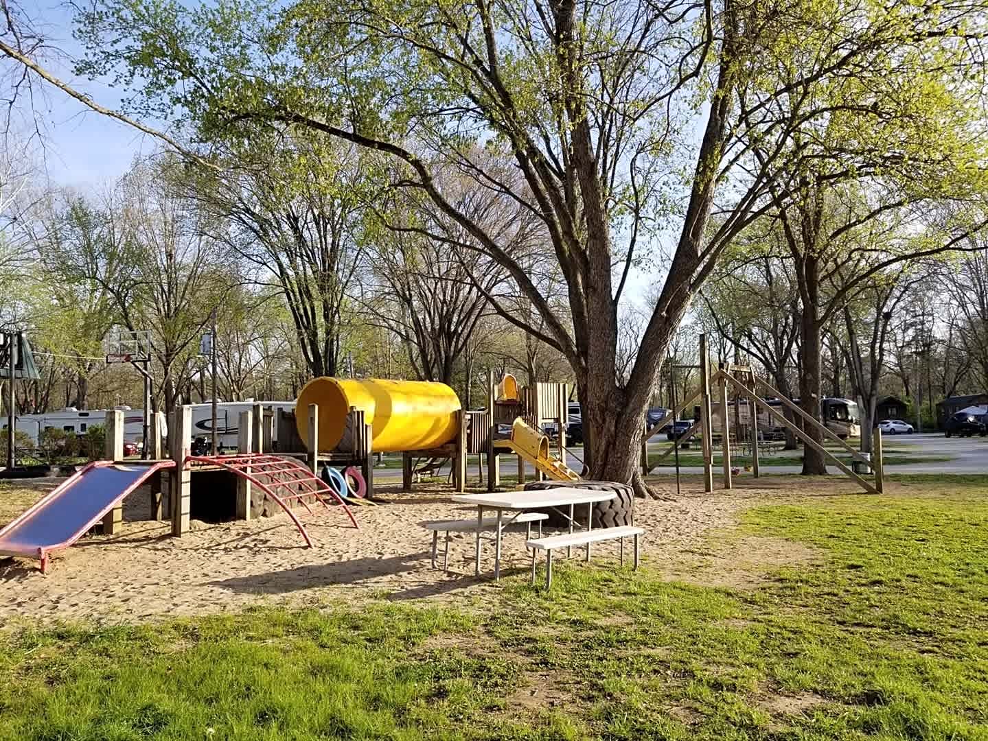 Pin Oak Creek RV Park