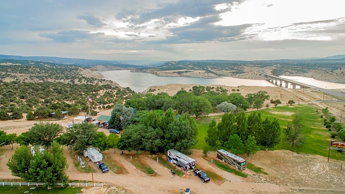 Lakeside Escape RV Resort