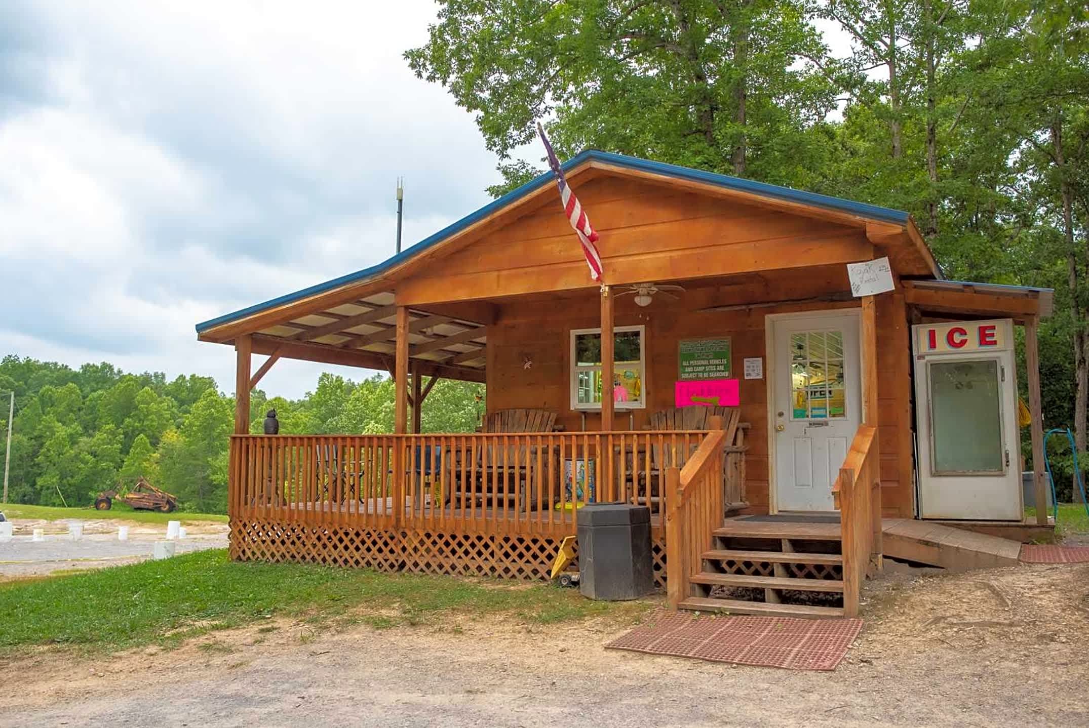 Holpps Pine Ridge Lake Campground