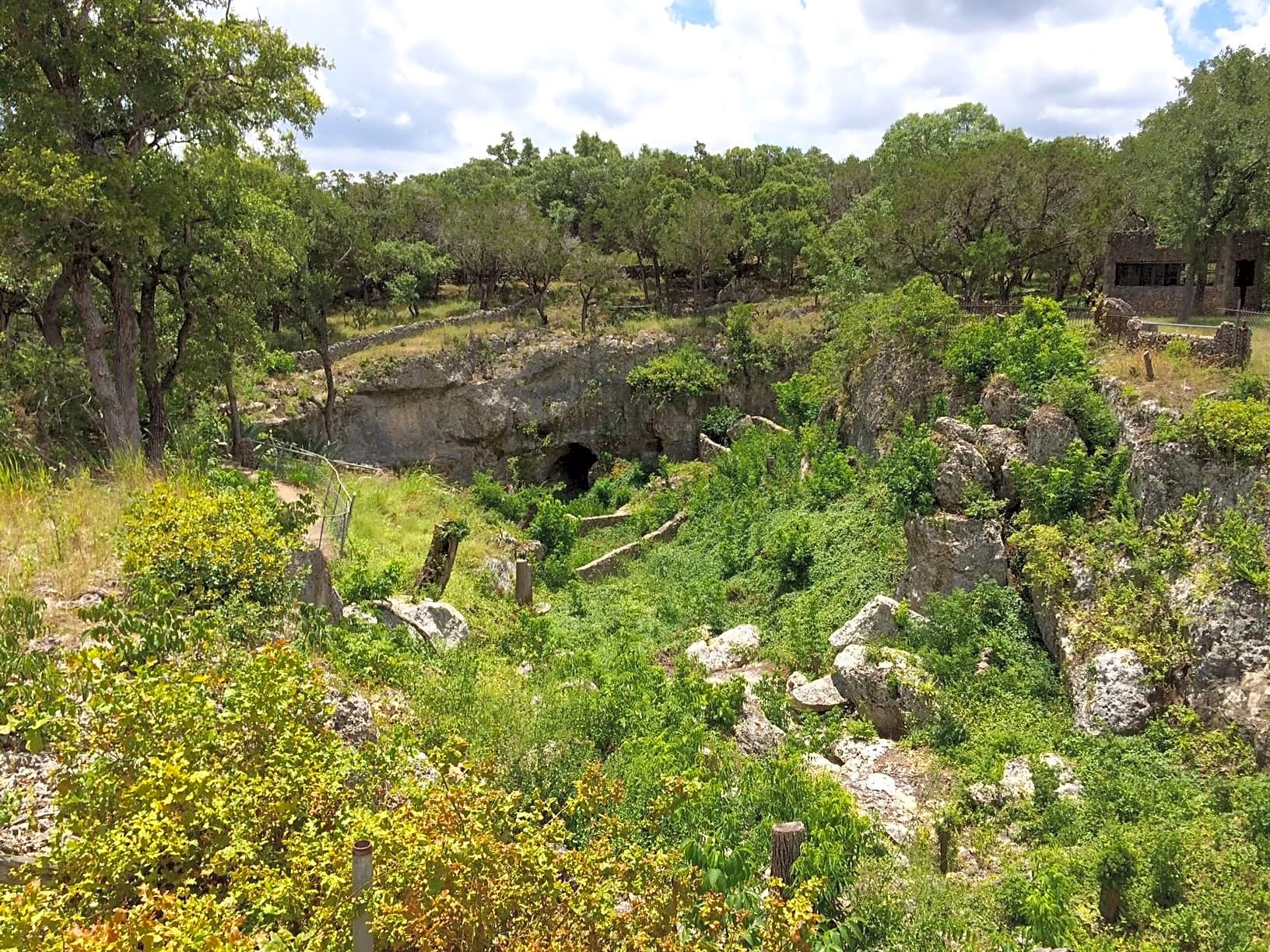 Cascade Caverns & Campground