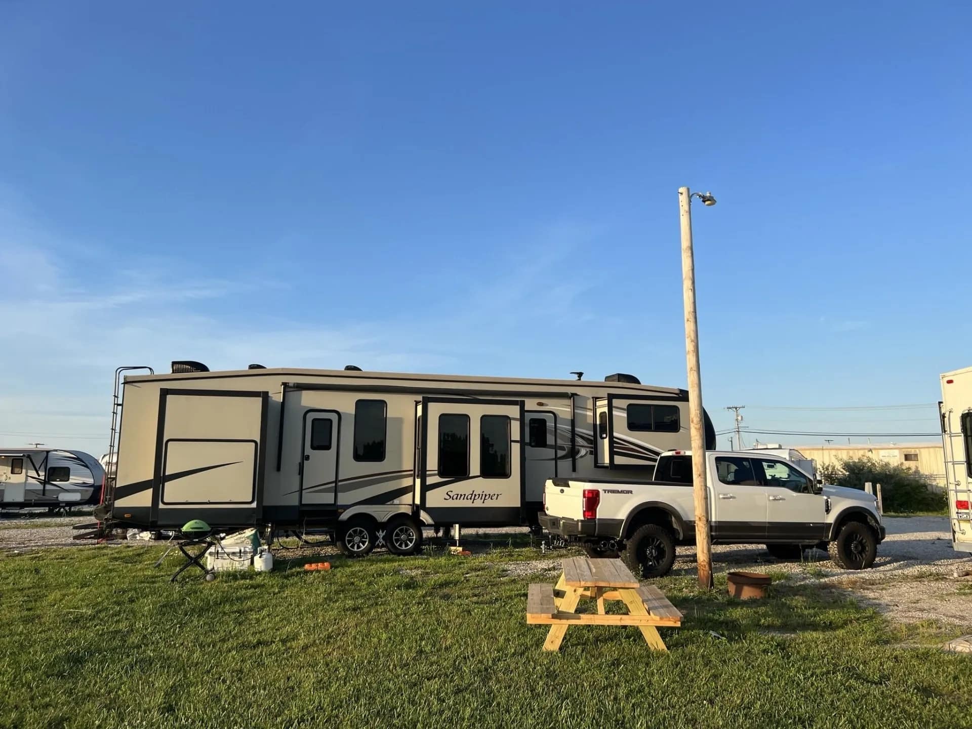 Oasis Point Rv Resort & Adventure Lake