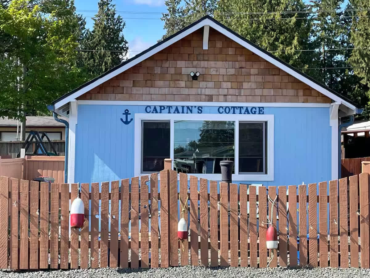 ⚓️ Captain's Cottage ⚓️