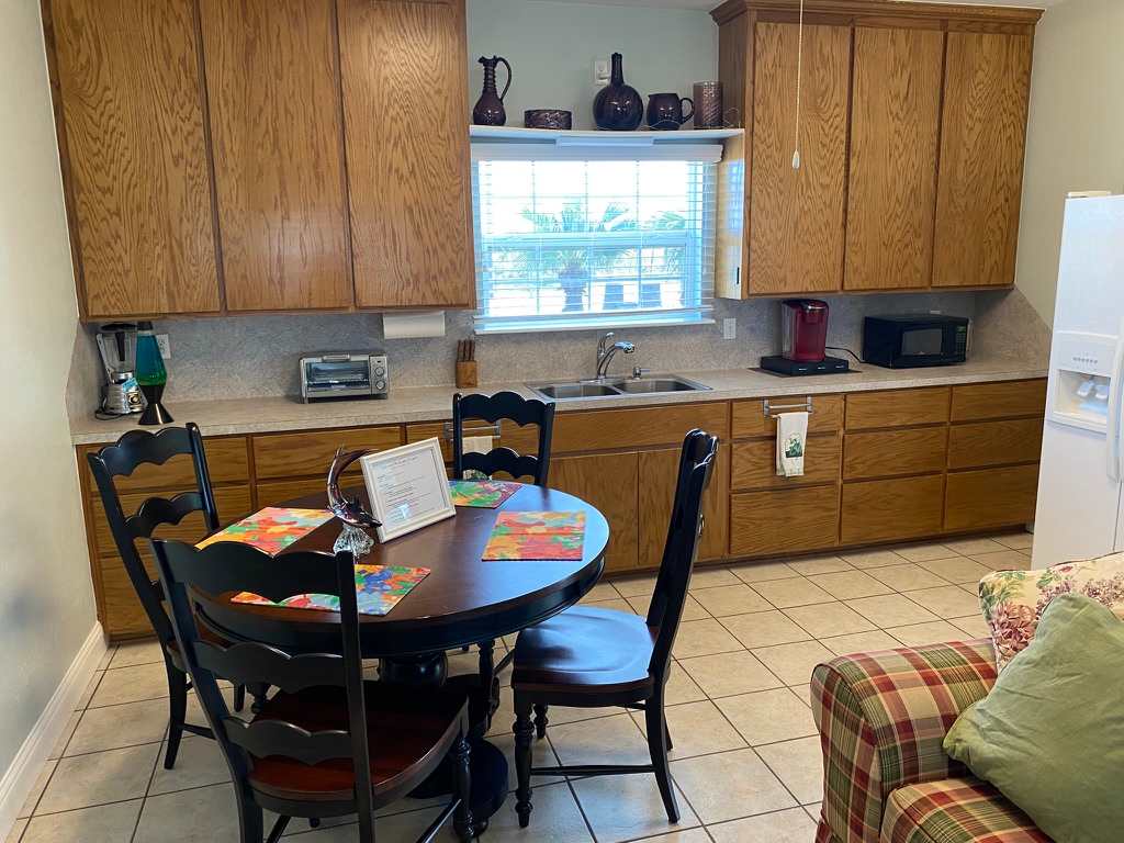 Barefoot Bungalow And RV Spot