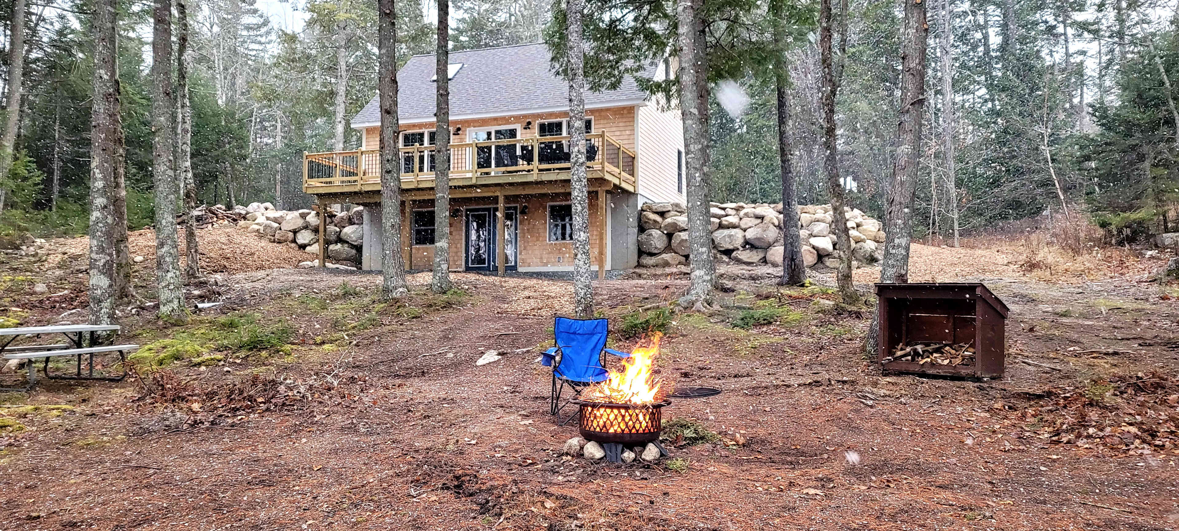 Fire pit area with picnic table 