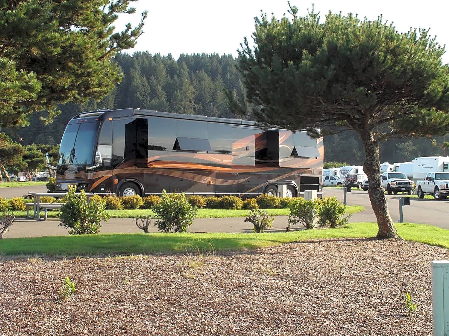 Deluxe - Point RV Large Interior