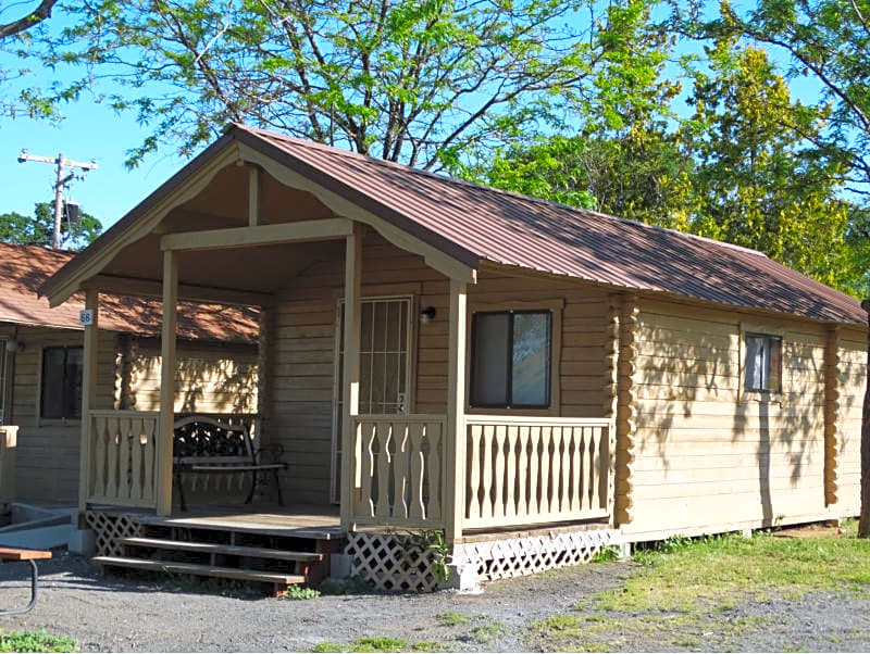 Deluxe Cabin
