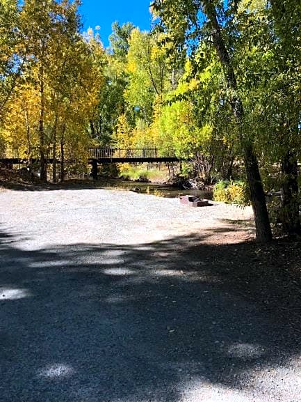 Riverside Back In RV Site