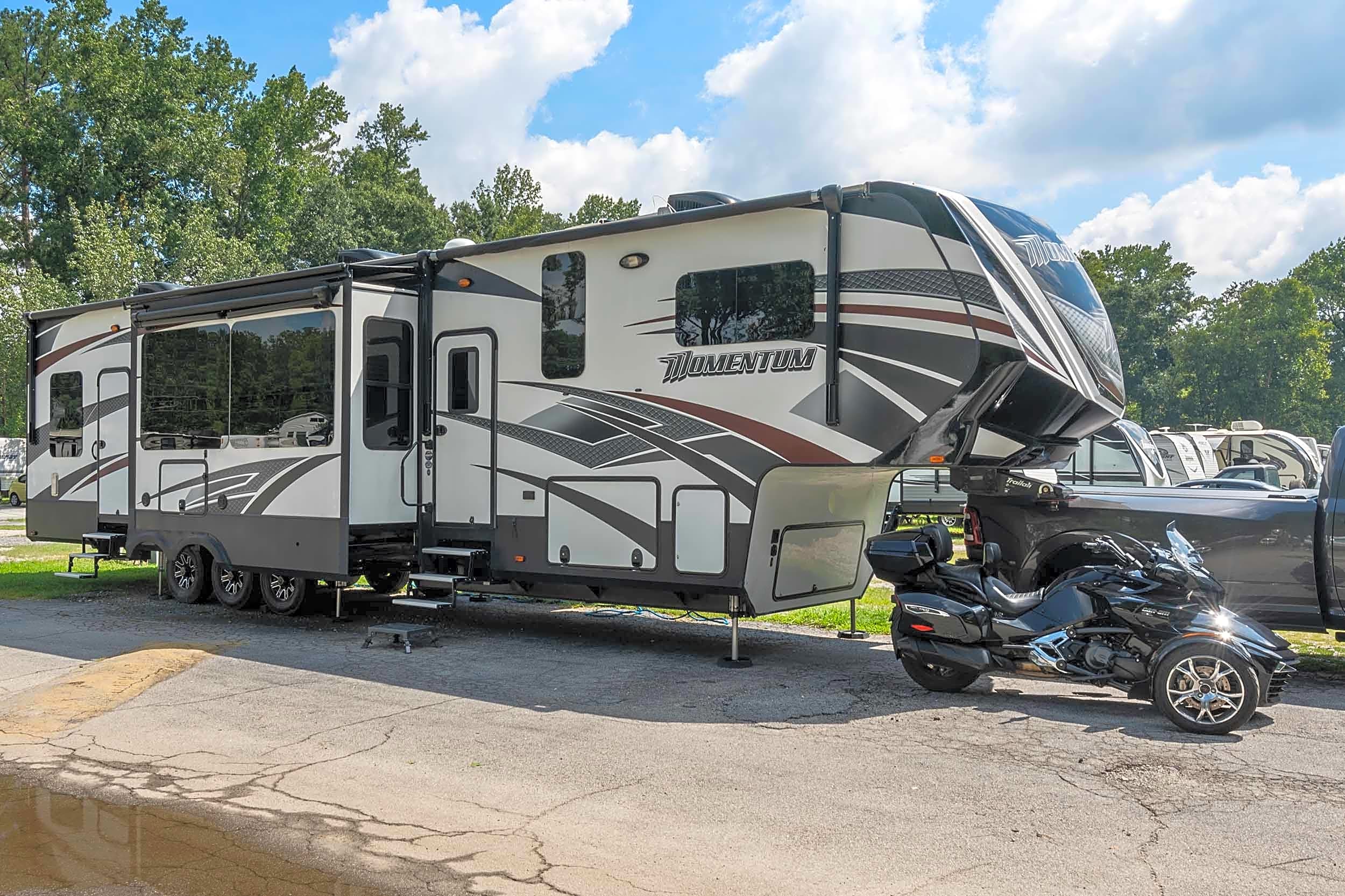 Transient Large 30/50 AMP RV Site (PF) (ADA)