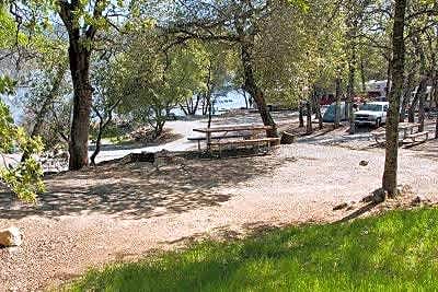 Camping - No Hookups