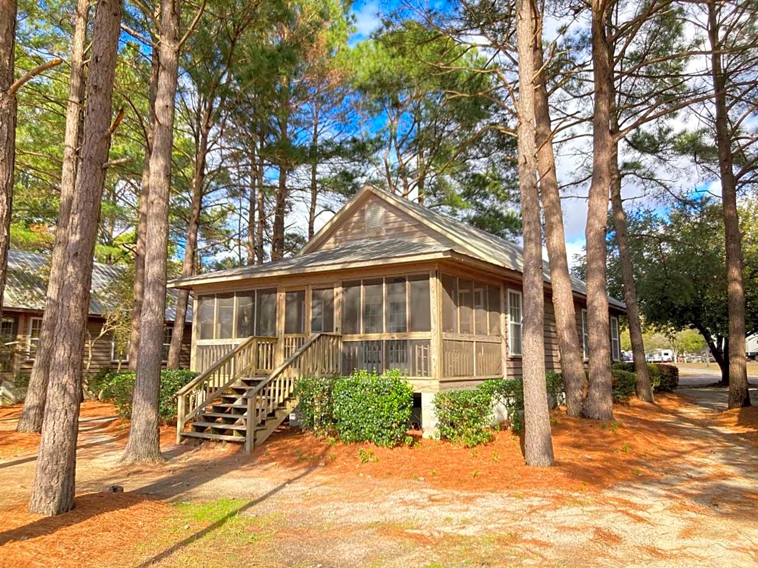 Premium Water Front 2 Bedroom Cabin