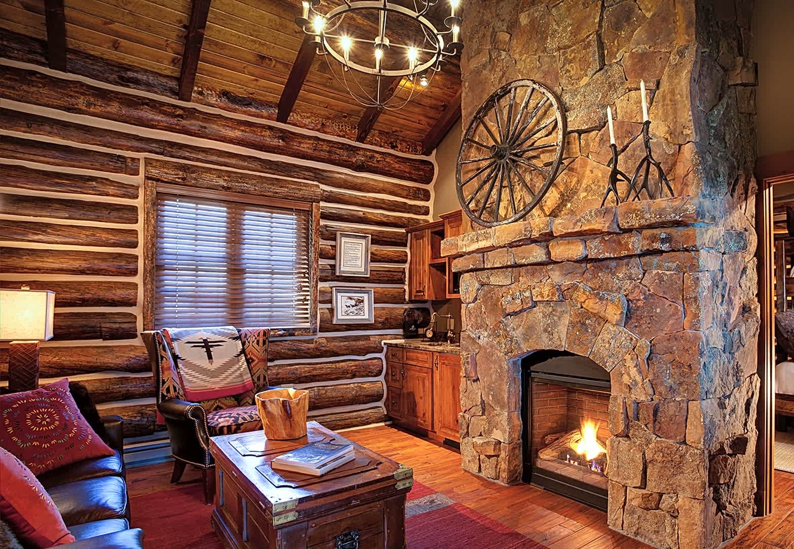 Stagecoach Cabin Residence