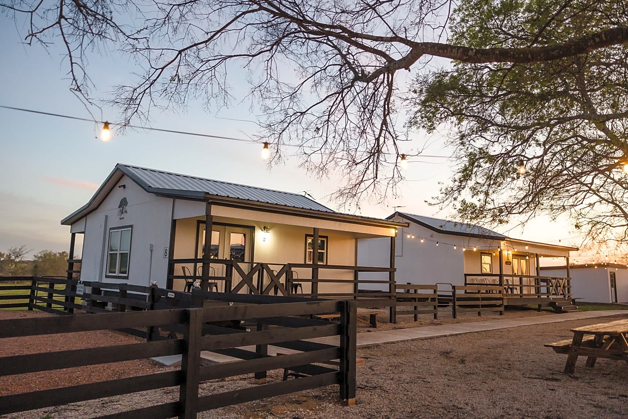 Deluxe King Cottage