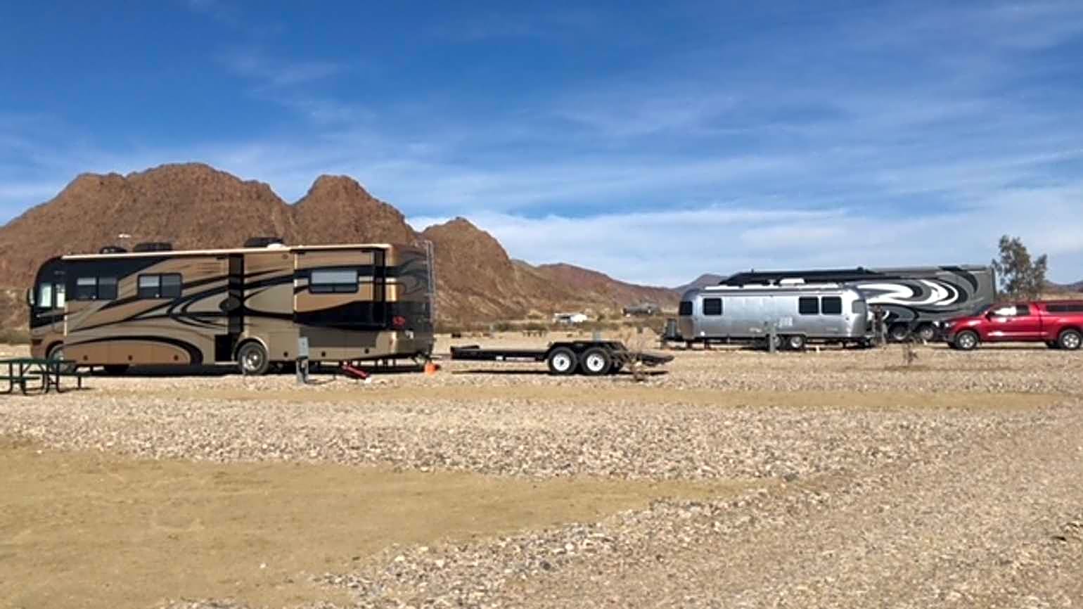 Standard Pull Through RV Site (Full-Hookups)