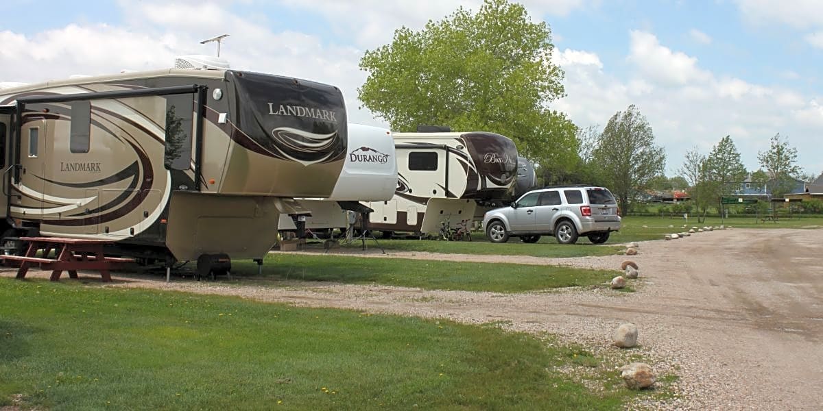 Pull-Through RV Site - Full Hookup