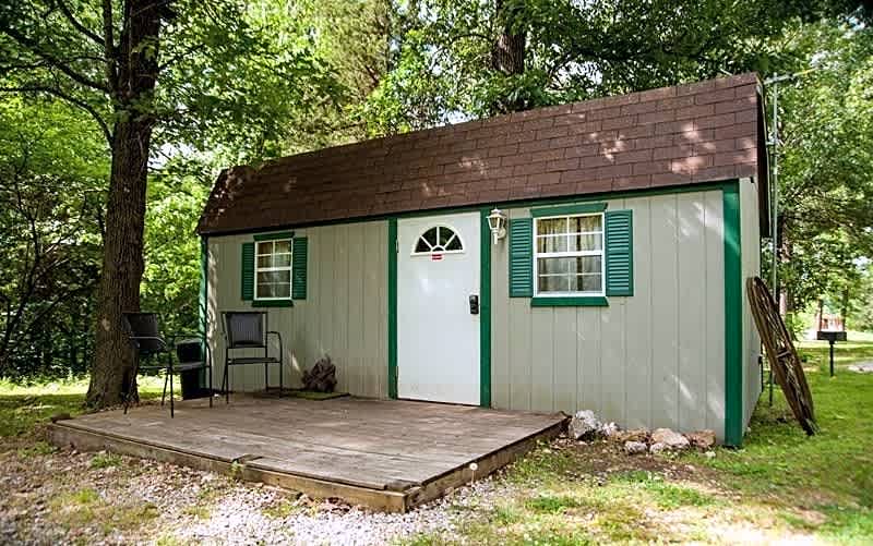 Little Niangua (Sleeps 6)
