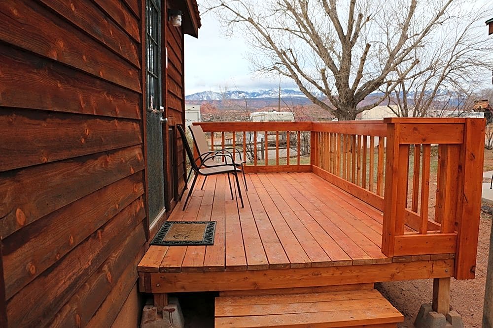 Frontier Cabins