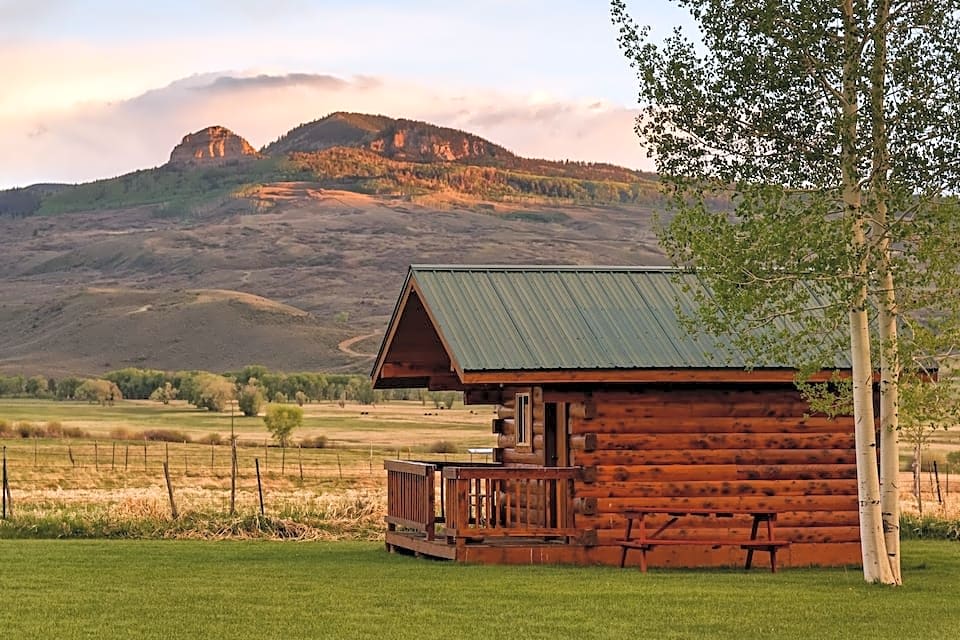 Starz Camping Cabin