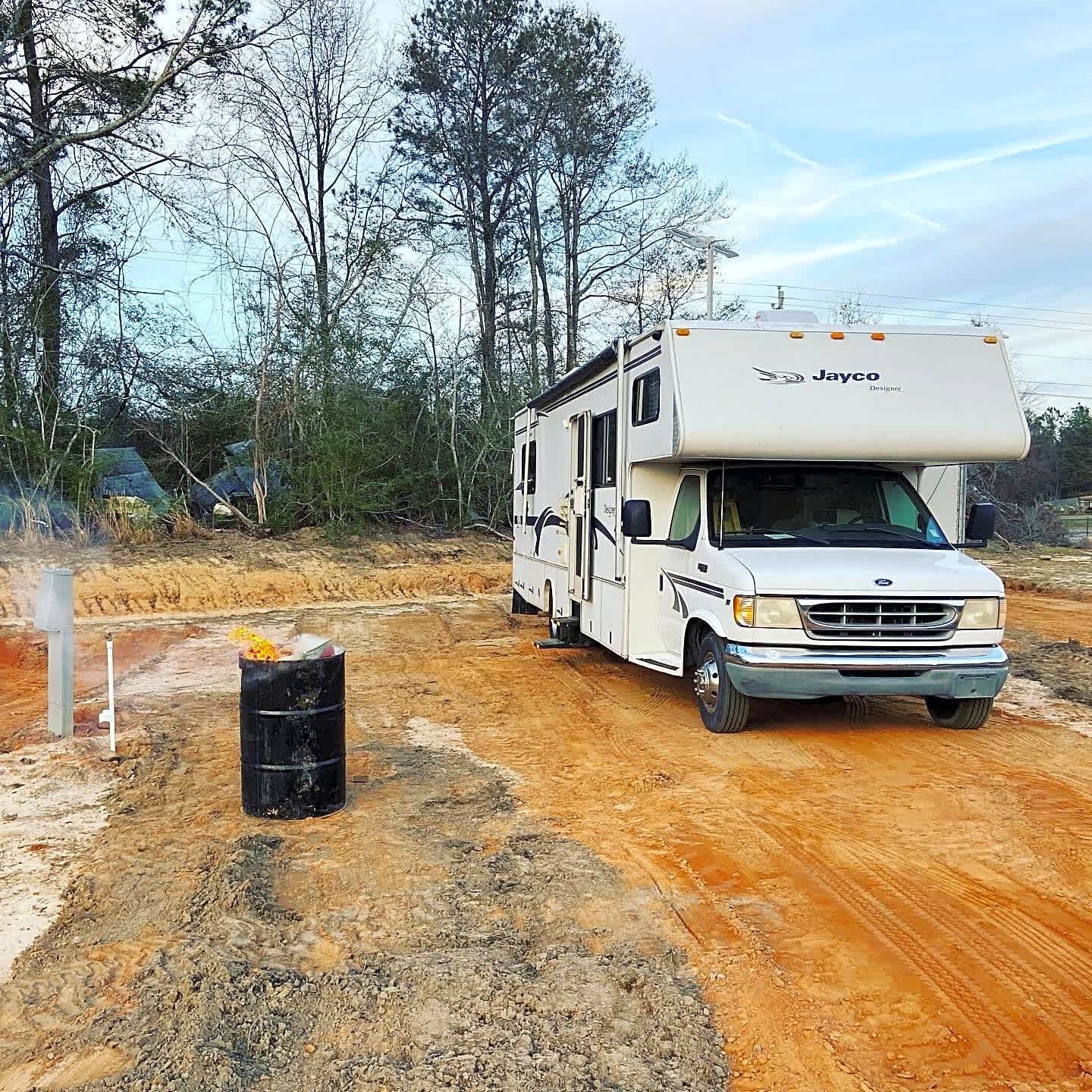 30/50 Amp Full Hookup RV Site