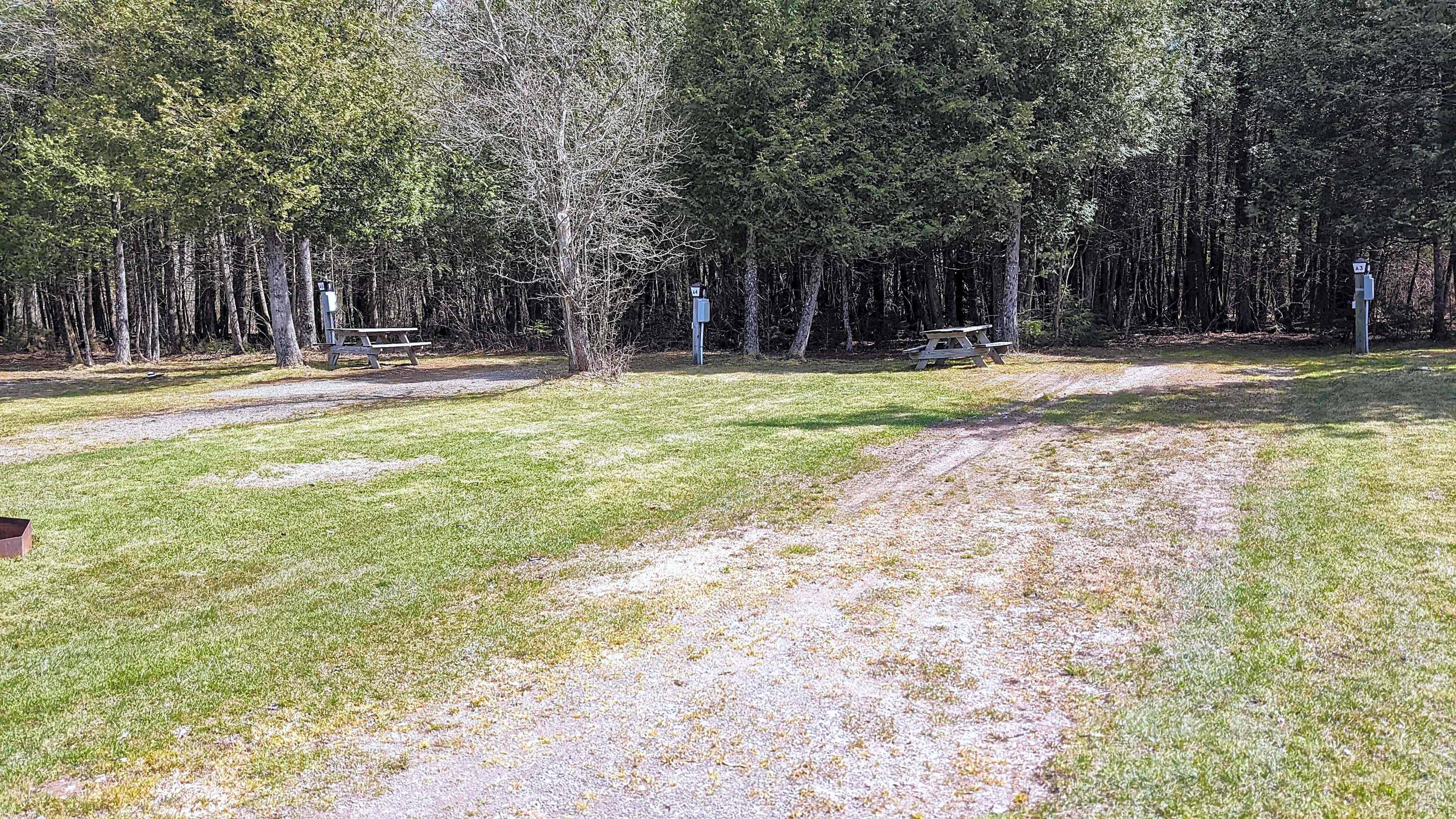 50A Deluxe Full Hookup RV Site