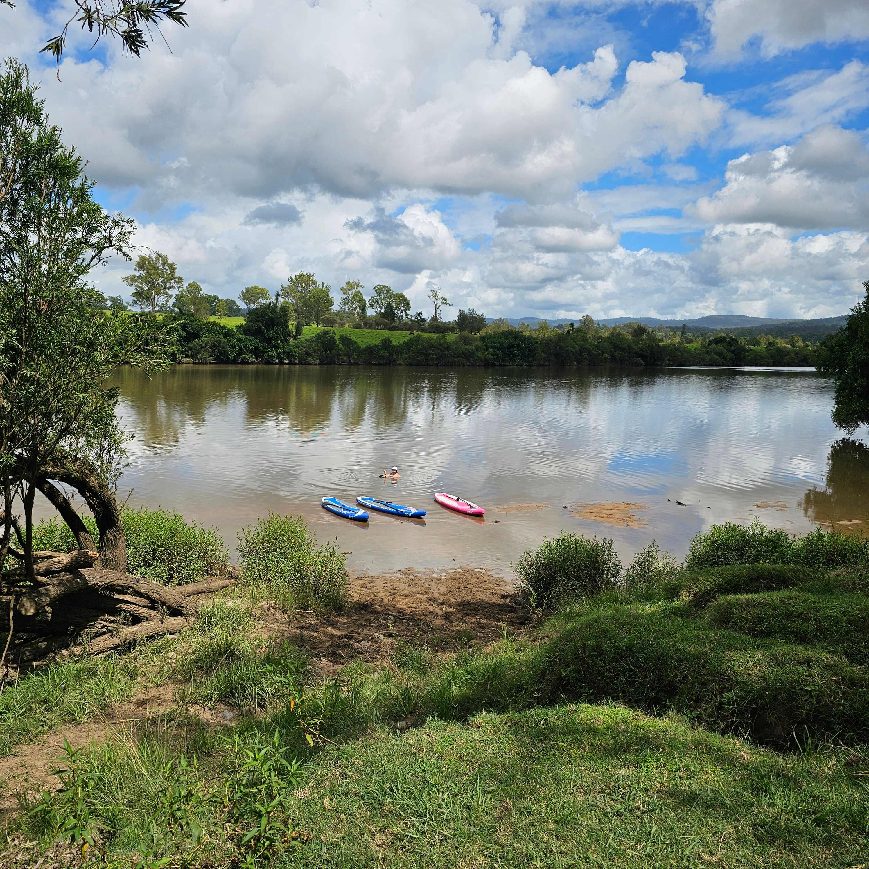 ‘The Hut’ on the Clarence (4WD)