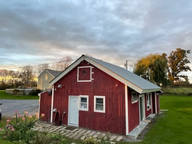 Blue Ledge Farm Cottage